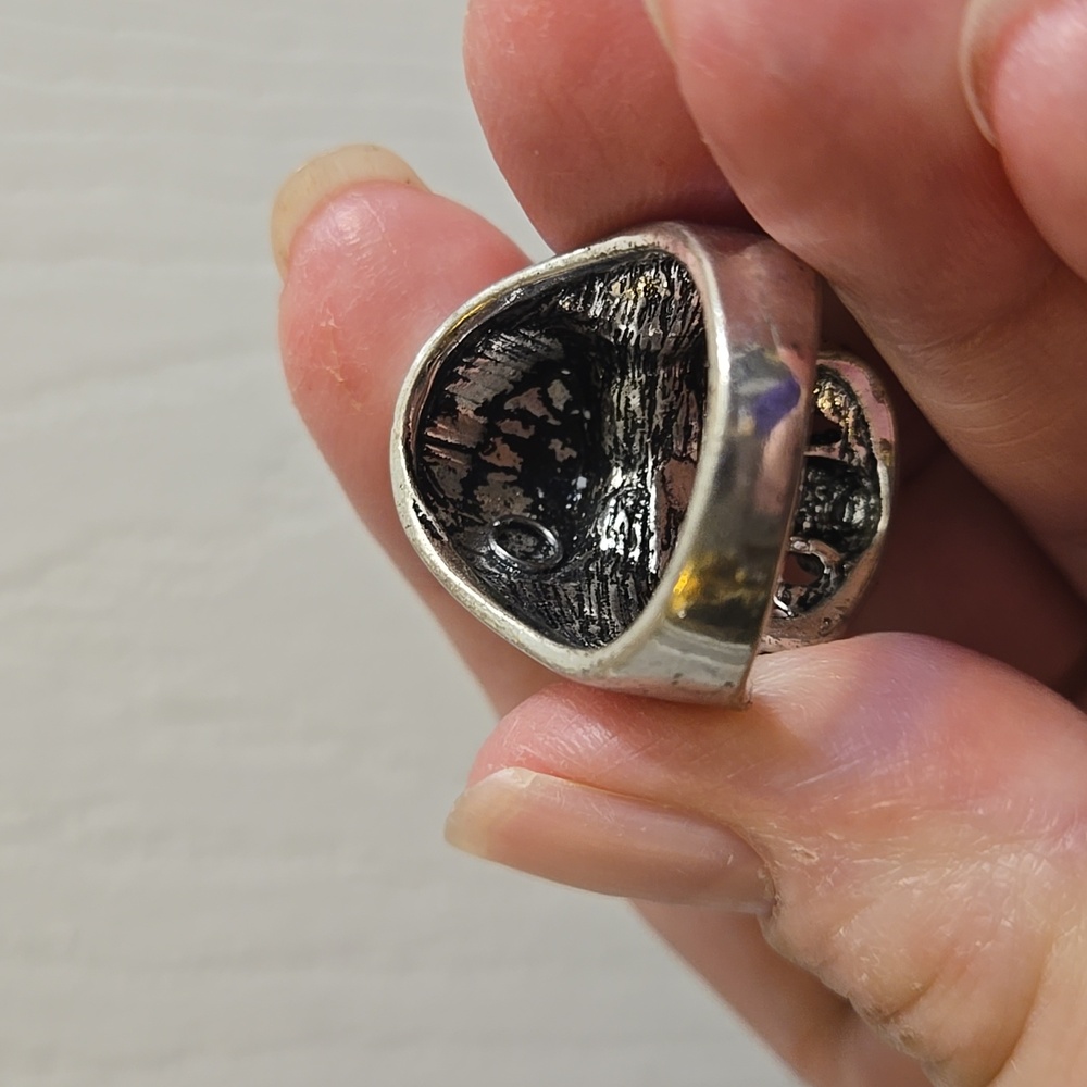 Vintage Silvertone Skull Ring - Picture 3 of 6